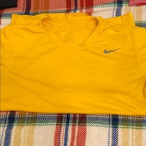 Nike drifit tee